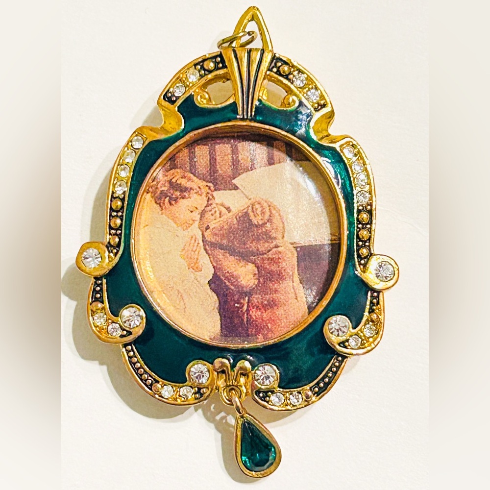 Lenox "Evening Prayer" Jeweled Pendant - Picture 4 of 16